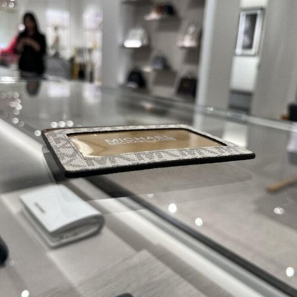 NWT Michael Kors Jet Set Travel Large Logo and Leather Card Case 35F8GTVD3B - Picture 7 of 9